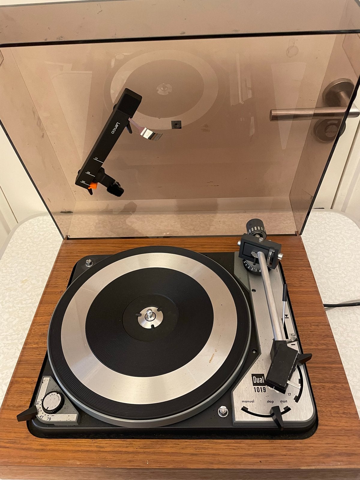 Dual 1019 Platenspeler in Originele CK 5 Console, Gebruikt, Pitch-regelaar, Ophalen of Verzenden, Platenspeler