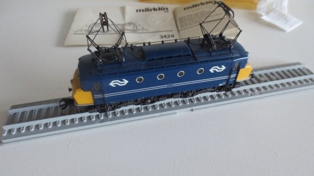 MARKLIN 3424    DIG ADRES 601117 BLAUW, Ophalen, Wisselstroom, Locomotief, Märklin