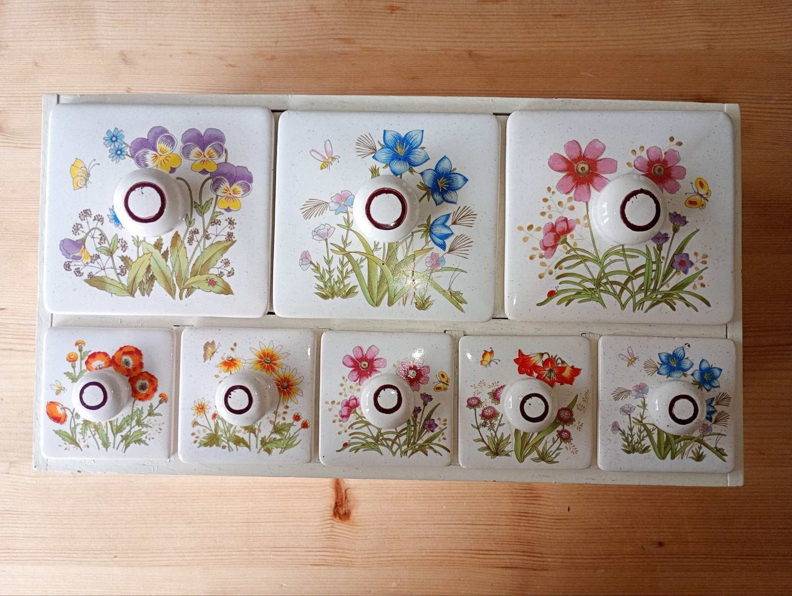 Vintage kruidenrekje met keramische lades - Bloemenprint, Antiek en Kunst, Ophalen of Verzenden