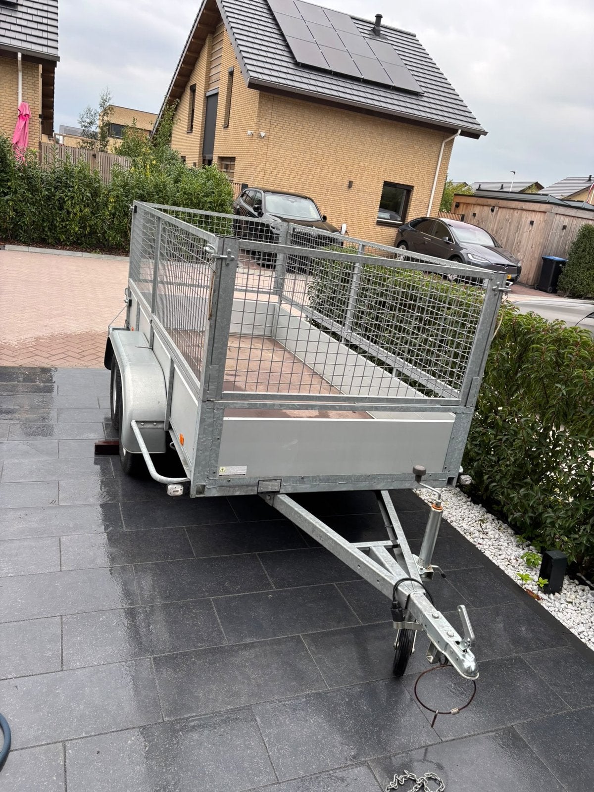 BW aanhanger: Bakwagen 750kg dubbelasser met loofrekken, Ophalen, Zo goed als nieuw
