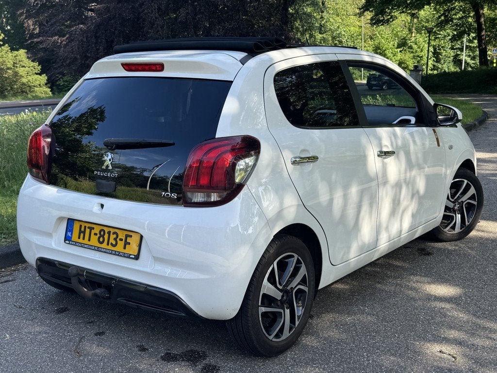 Peugeot 108 1.2 CABRIOTOP! Roland Garros (bj 2016), Voorwielaandrijving, Gebruikt, Euro 6, 1199 cc