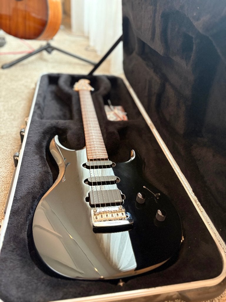 Foto 8 van Ernie Ball Music Man " LUKE "   elektrische gitaar