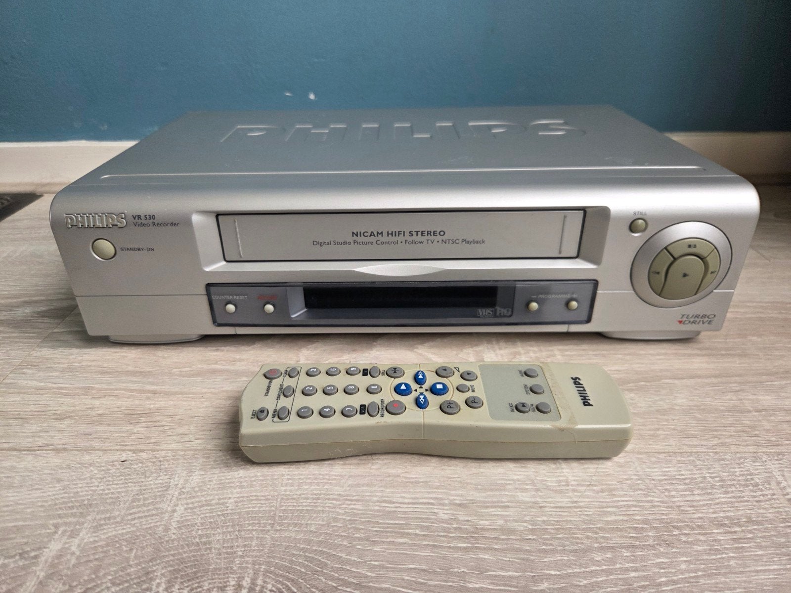 Philips VR 530 Stereo Videorecorder VHS + afstandsbediening, Ophalen of Verzenden, Zo goed als nieuw, VHS-speler of -recorder