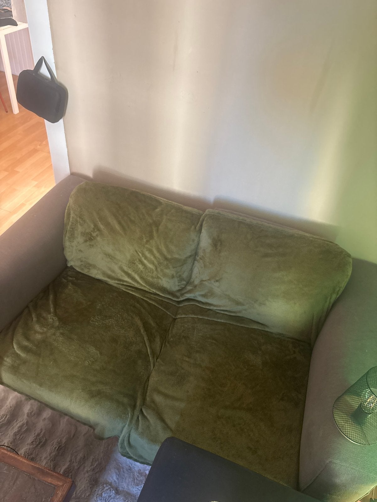 Comfortabele 2-zitsbank - Ideaal voor snelle afhaling!, Huis en Inrichting, Banken | Bankstellen, Ophalen, Gebruikt, 150 tot 200 cm