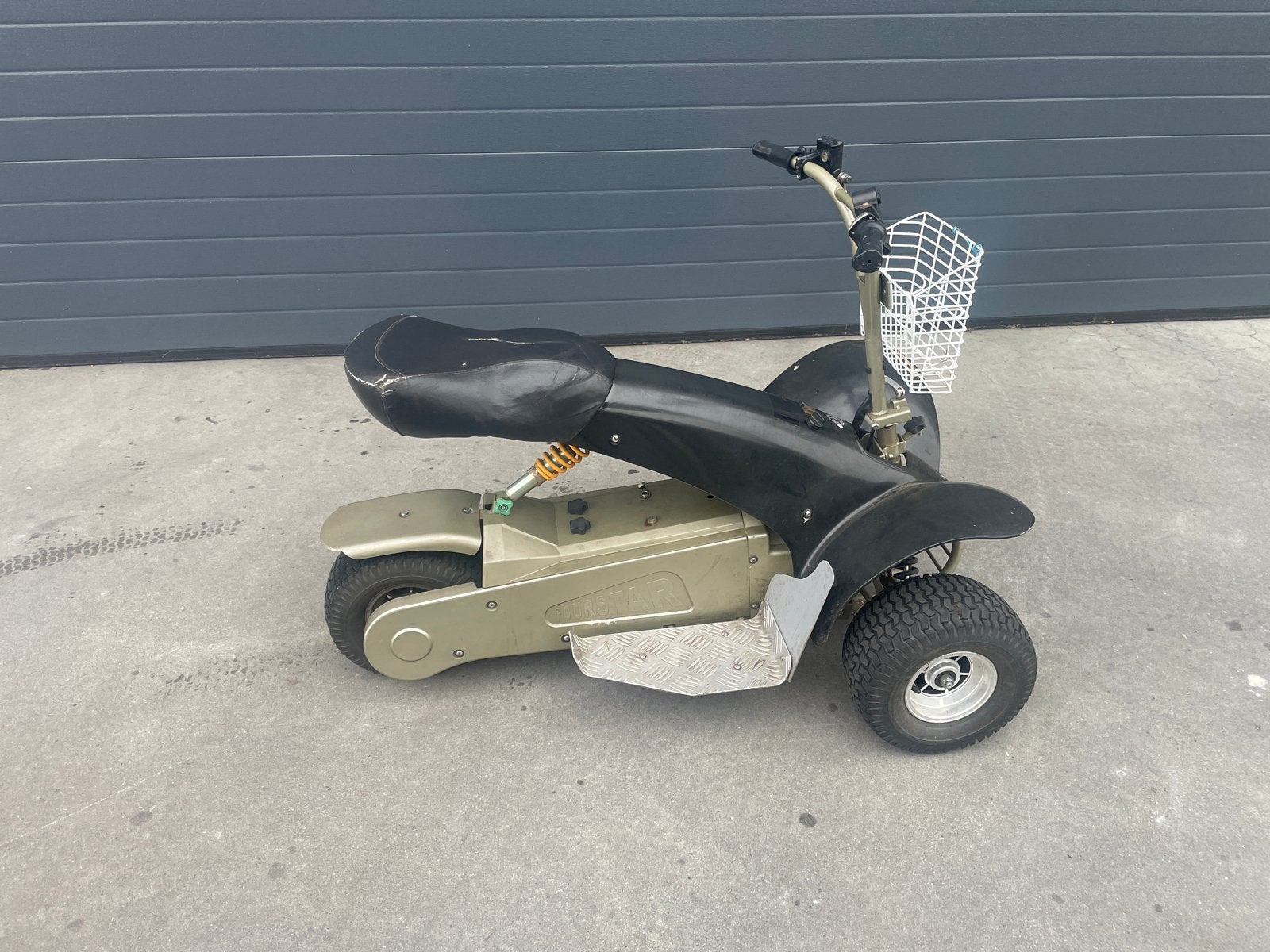 Fourstar golfcruiser, Ophalen, Gebruikt, Golfkar