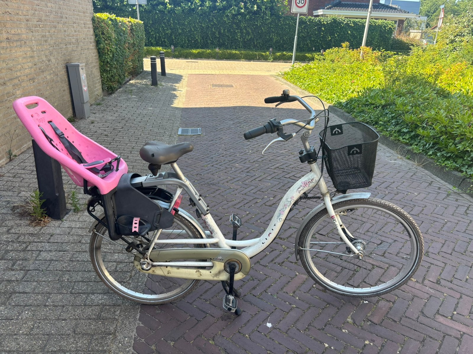 Damesfiets Moederfiets Limit 26 inch banden 3 versnelling, Ophalen, Gebruikt