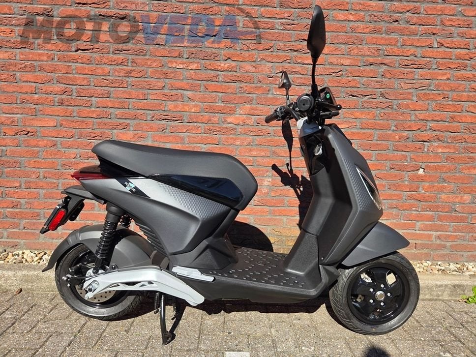 PIAGGIO 1+ (bj 2026), Fietsen en Brommers, PIAGGIO, Onbekend, Onbekend
