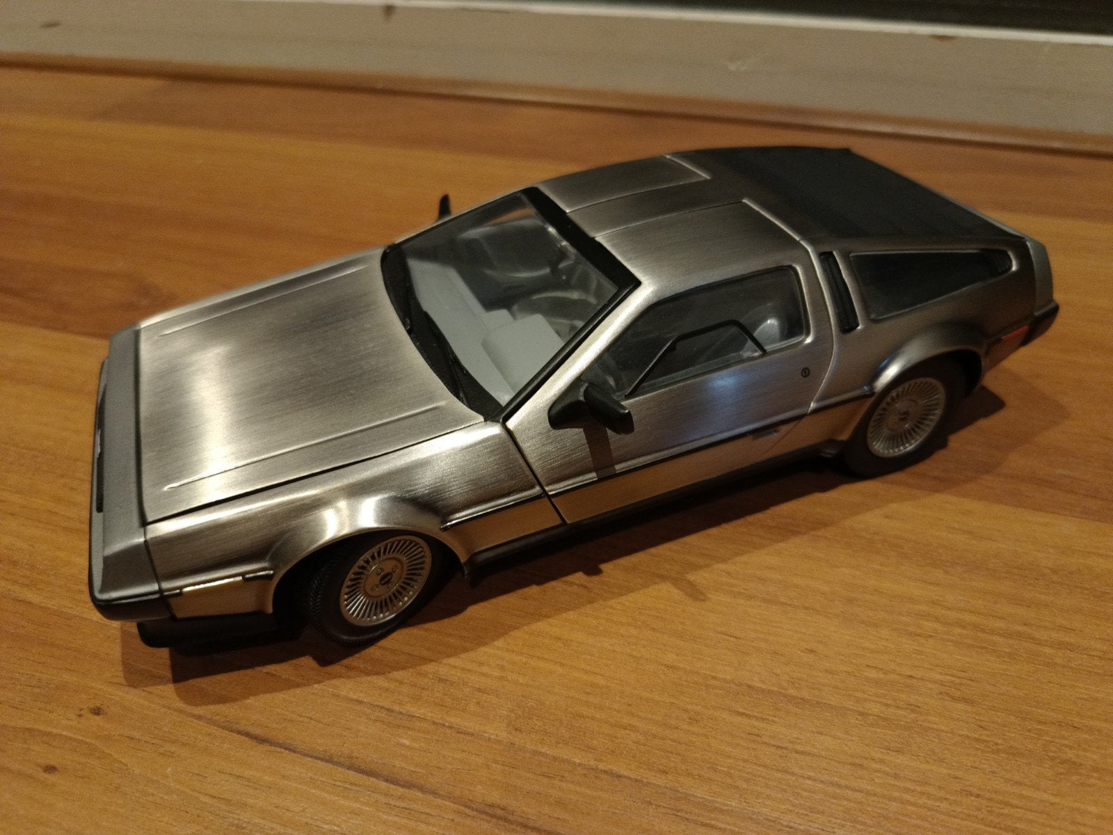 1:18 Delorean, Ophalen of Verzenden, Zo goed als nieuw, Auto, Sun Star