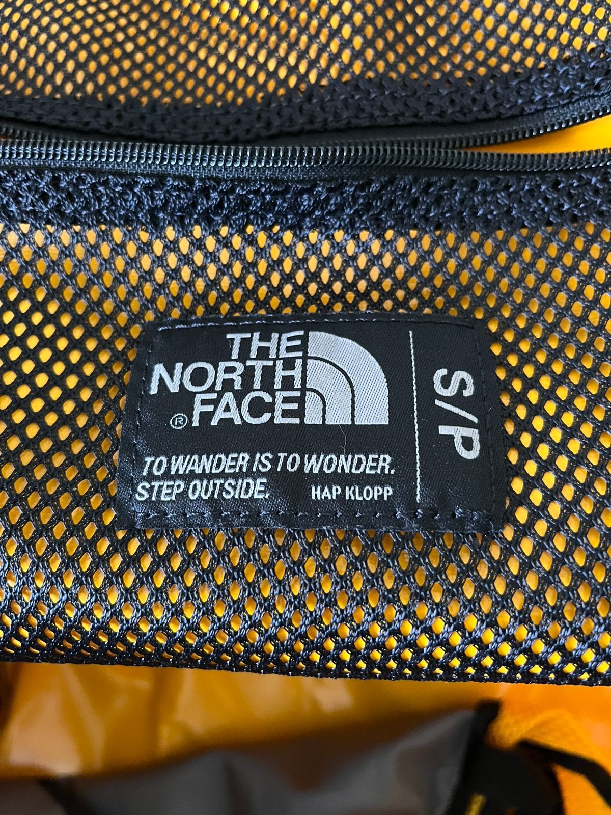 Titel  The North Face Camp Duffel geel/zwart -z.g.a.n., Ophalen, Zo goed als nieuw, Zwart, 30 cm of meer