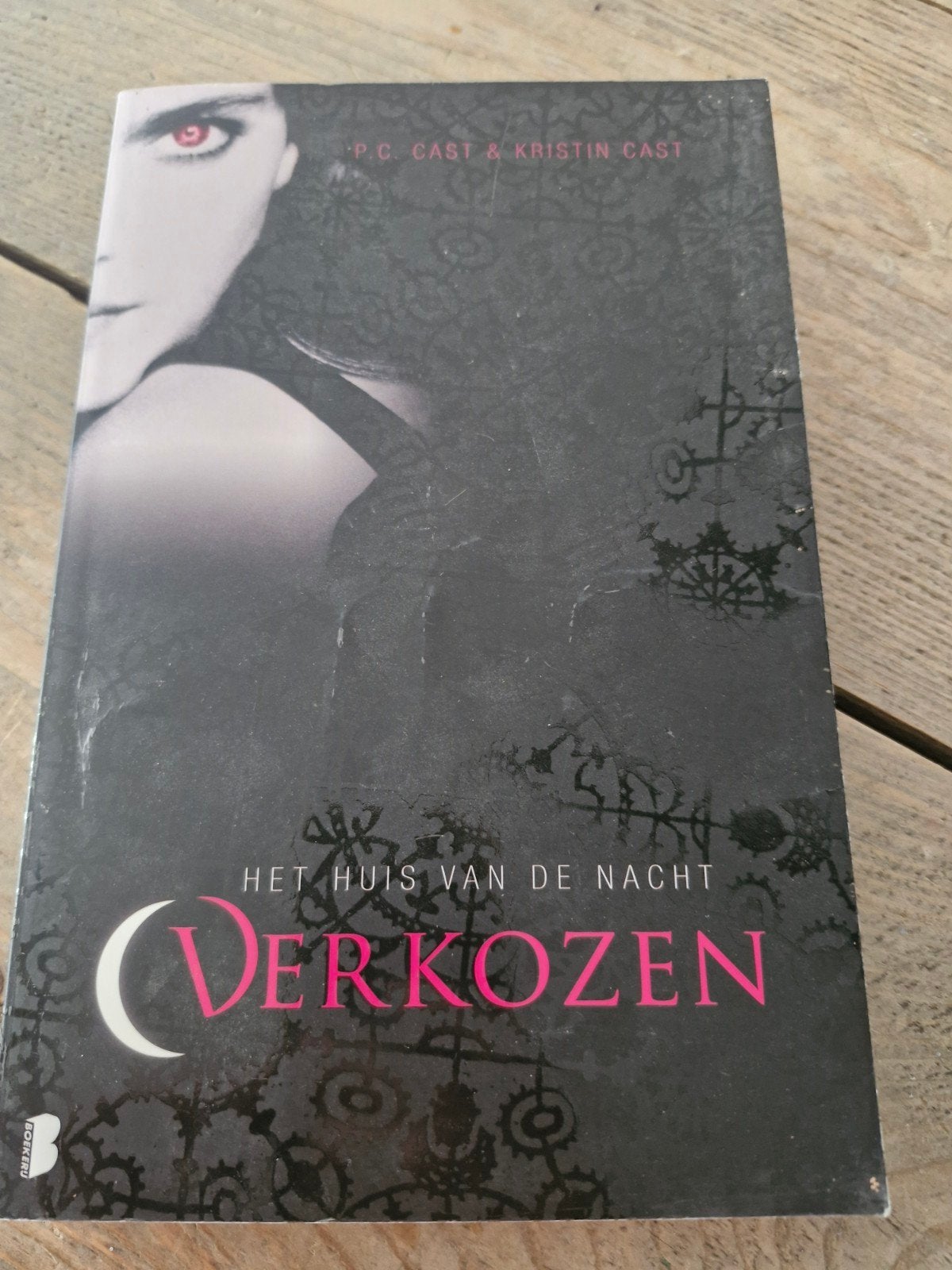 Het Huis van de Nacht: Verkozen - P.C. Cast & Kristin Cast, Boeken, Ophalen of Verzenden, Gelezen, P.C. Cast & Kristin Cast, Nederland