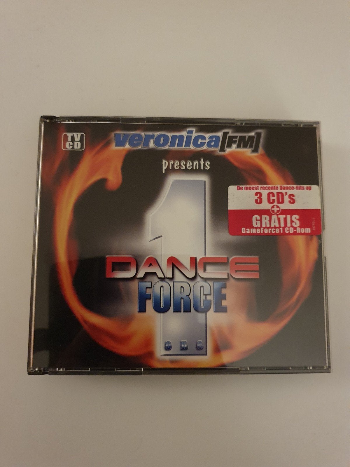 Veronica presents Dance Force 1 - Verzamel3cd+cdrom.
3 Dubbe, Ophalen of Verzenden, Gebruikt