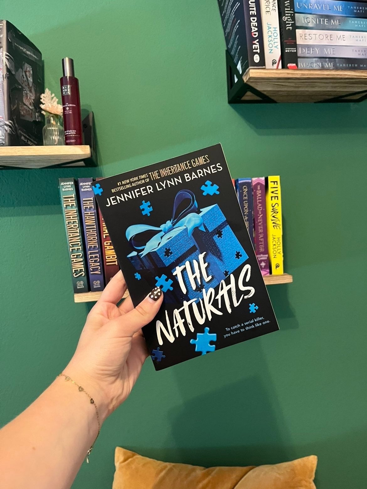 The Naturals - Jennifer Lynn Barnes (Engels), Boeken, Ophalen of Verzenden, Nieuw, Amerika