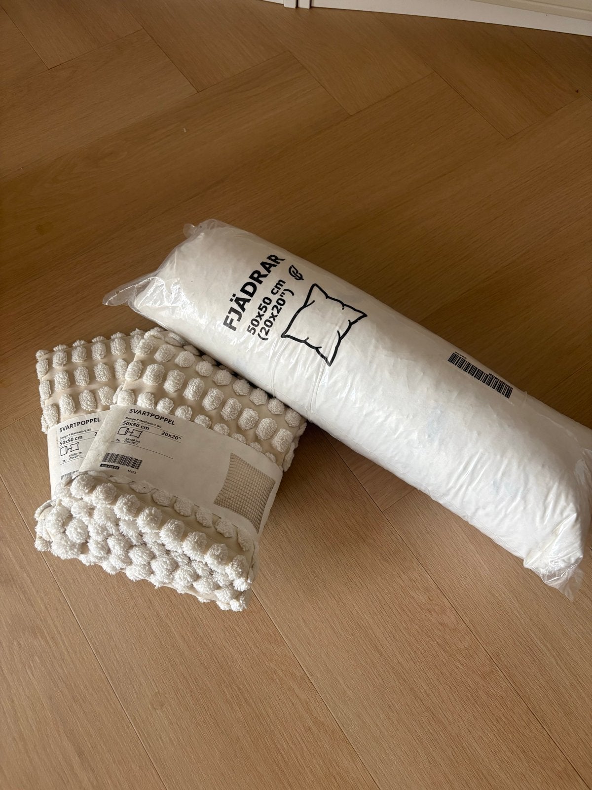 IKEA 2 Kussenhoezen 50x50 cm met 1 binnenkussen, Ophalen, Inclusief binnenkussen, Beige, IKEA