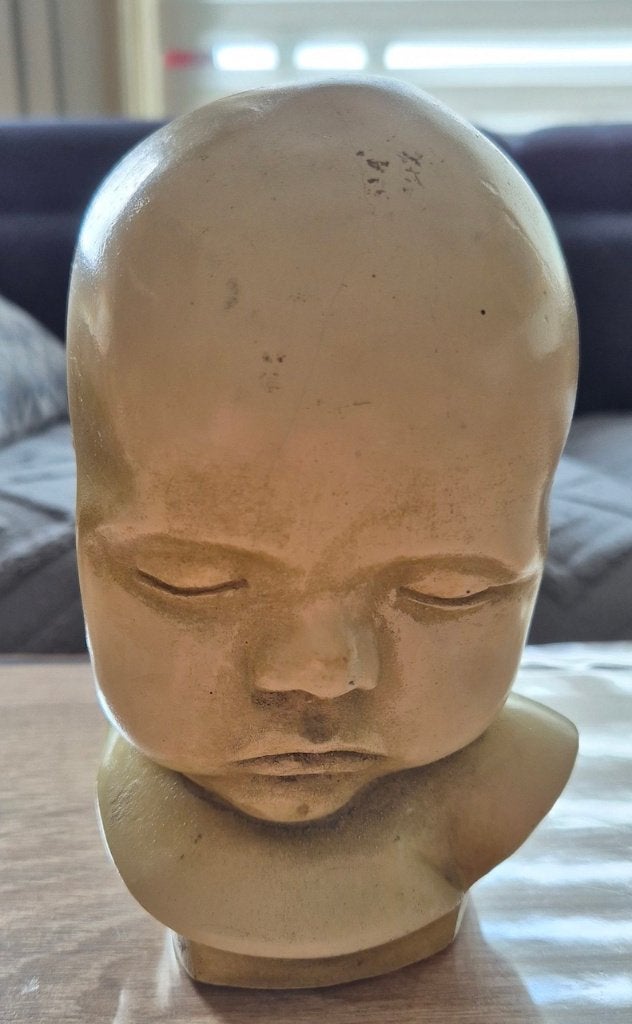Baby hoofd (buste) van kunstenaar Mat Wanders., Antiek en Kunst, Kunst | Beelden en Houtsnijwerken, Overige onderwerpen, Minder dan 20 cm