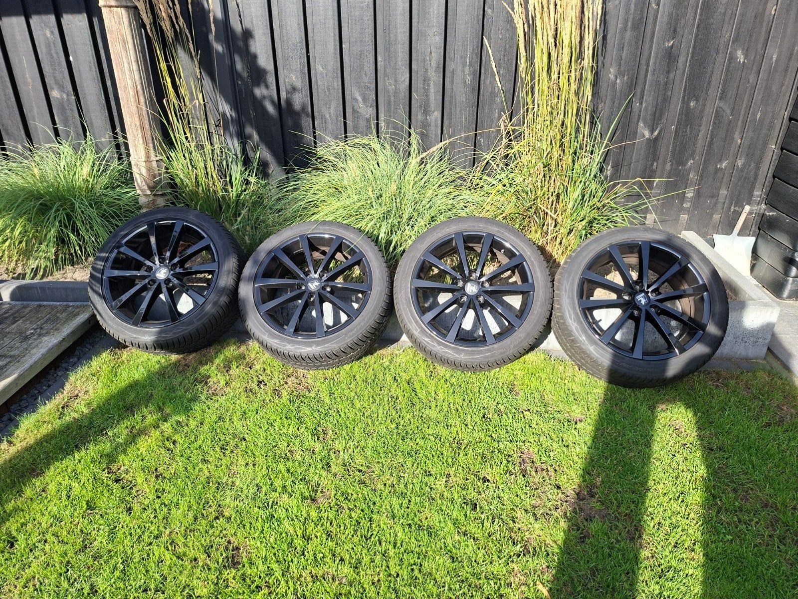 te koop winter set vw t roc 18 inch, Ophalen, 18 inch, Banden en Velgen, Winterbanden