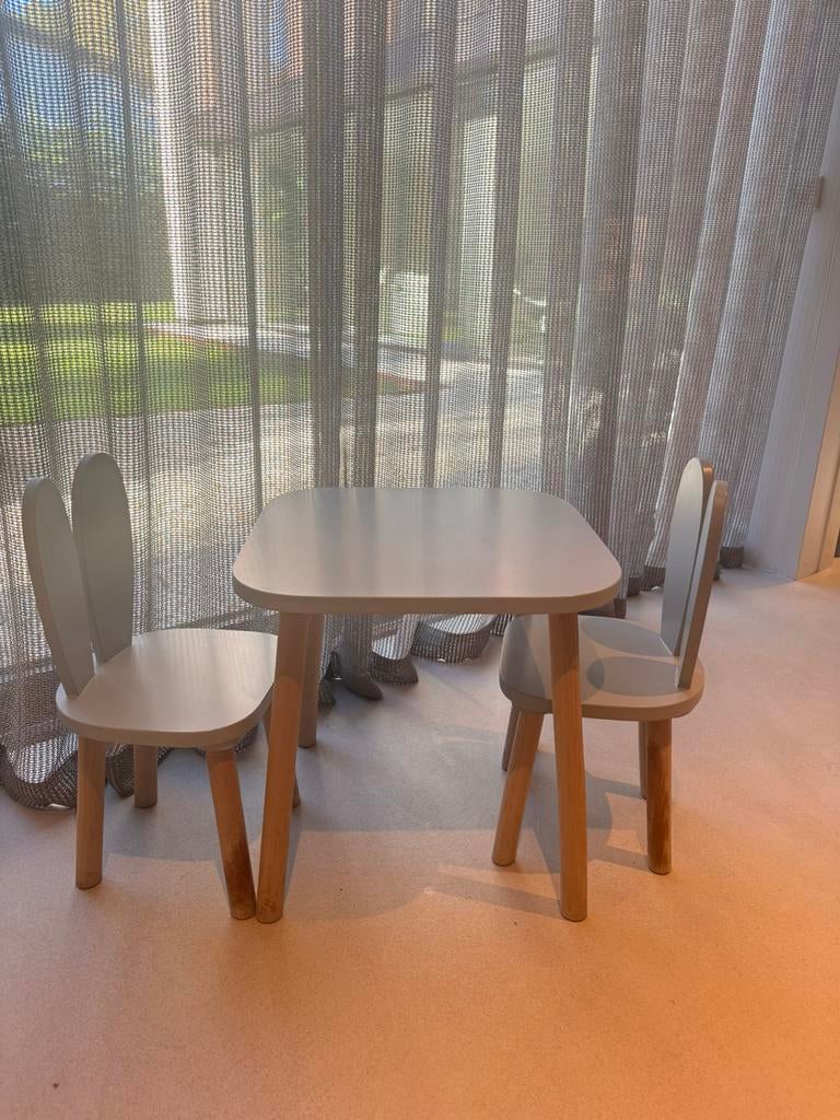 2x Peuterstoeltjes met konijnenoren en tafeltje - Grijs, Ophalen, Gebruikt, Tafel(s) en Stoel(en)