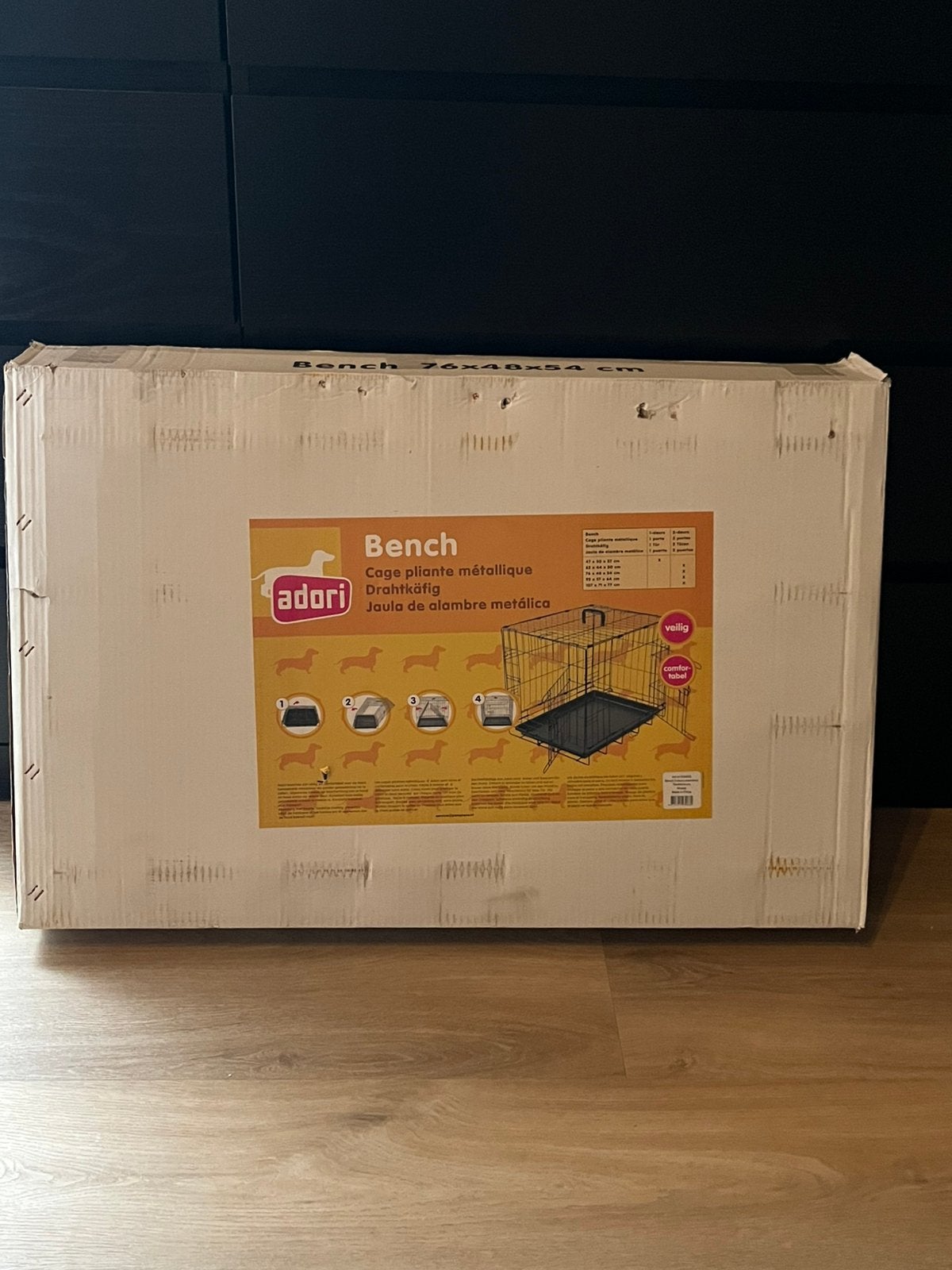 Honden bench Adori, Dieren en Toebehoren, Hondenbenches, Ophalen, Gebruikt