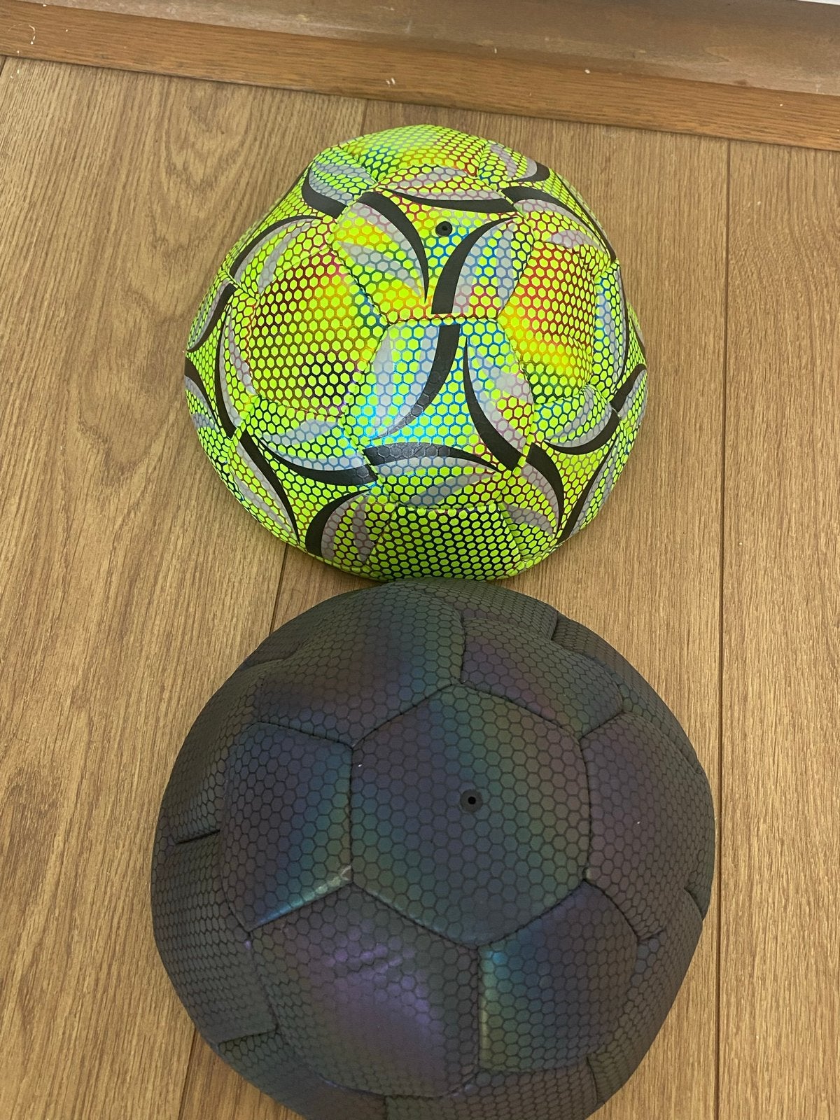 2x Reflecterende Voetbal / Handbal - Glow in the Dark, Sport en Fitness, Voetbal, Maat XS of kleiner, Ophalen of Verzenden, Gebruikt
