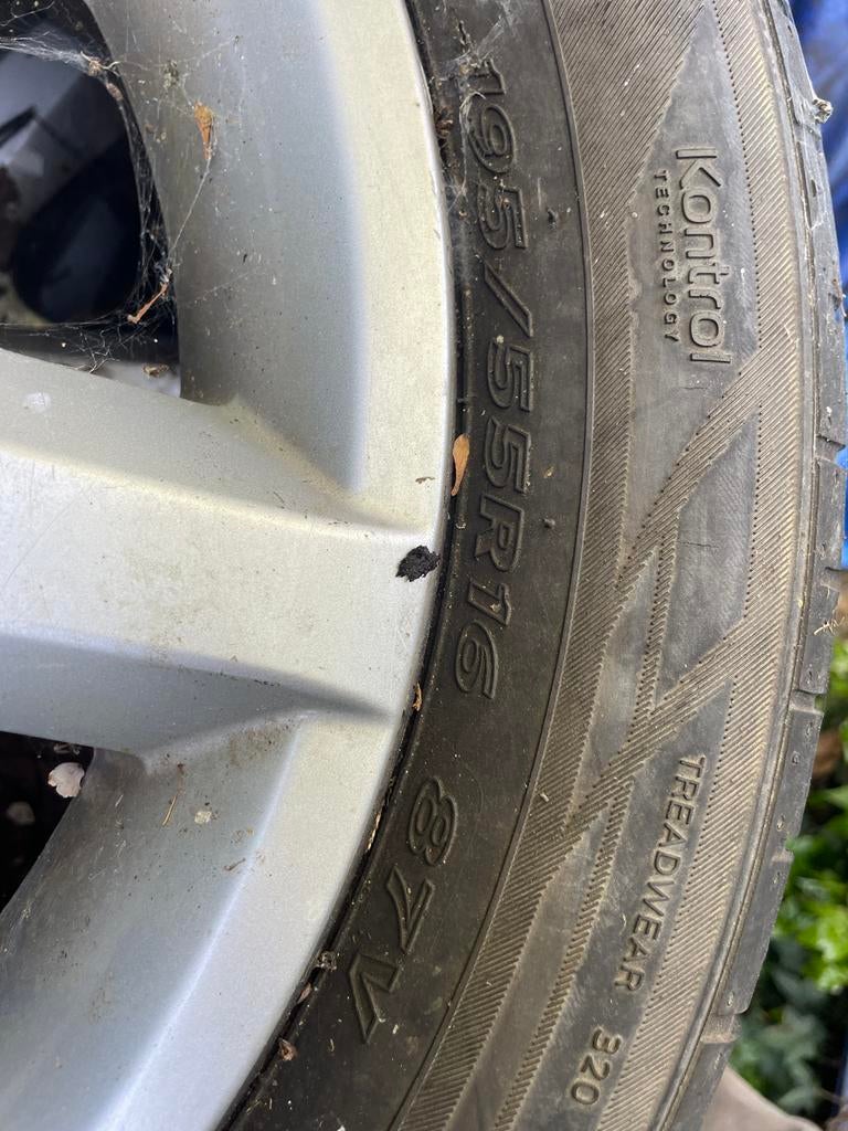 Toyota 195/55R16 zomerbanden met velgen, Auto-onderdelen, Banden en Velgen, Ophalen, Gebruikt, 16 inch, Banden en Velgen