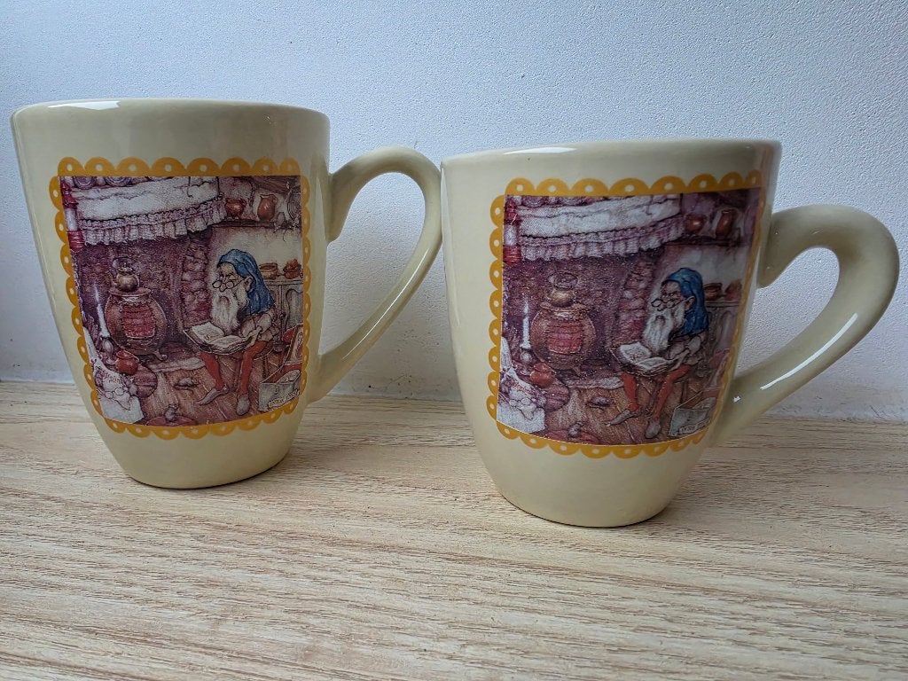 Efteling mokken beker met lezende kabouter, Ophalen of Verzenden, Zo goed als nieuw, Gebruiksvoorwerp