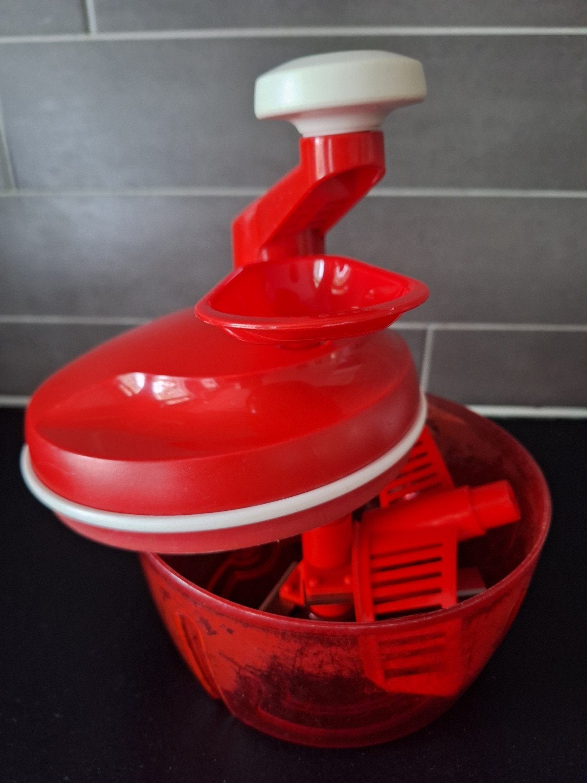 Tupperware Speedy Chef - Rode Keukenhulp, Gebruikt, Overige typen, Ophalen of Verzenden, Met deksel