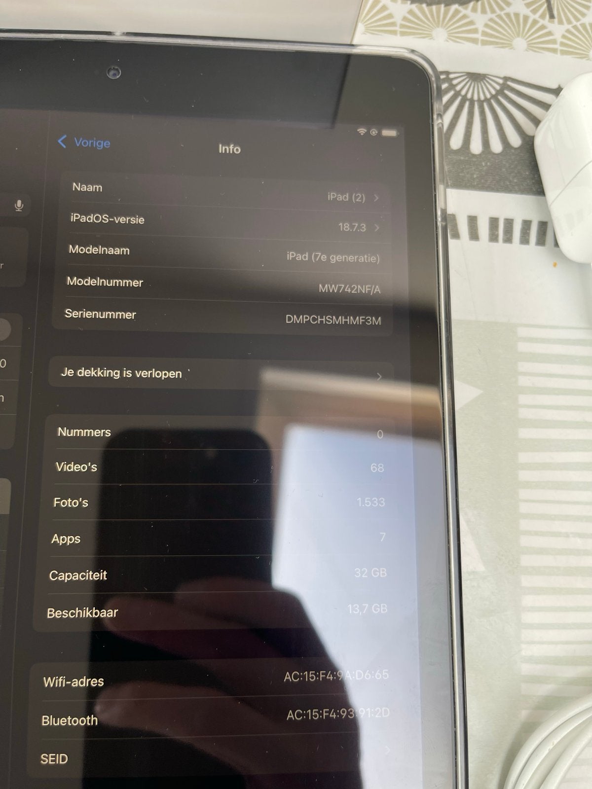 Foto 4 van Apple iPad (7e generatie) 32GB Wi-Fi - Zo goed als nieuw