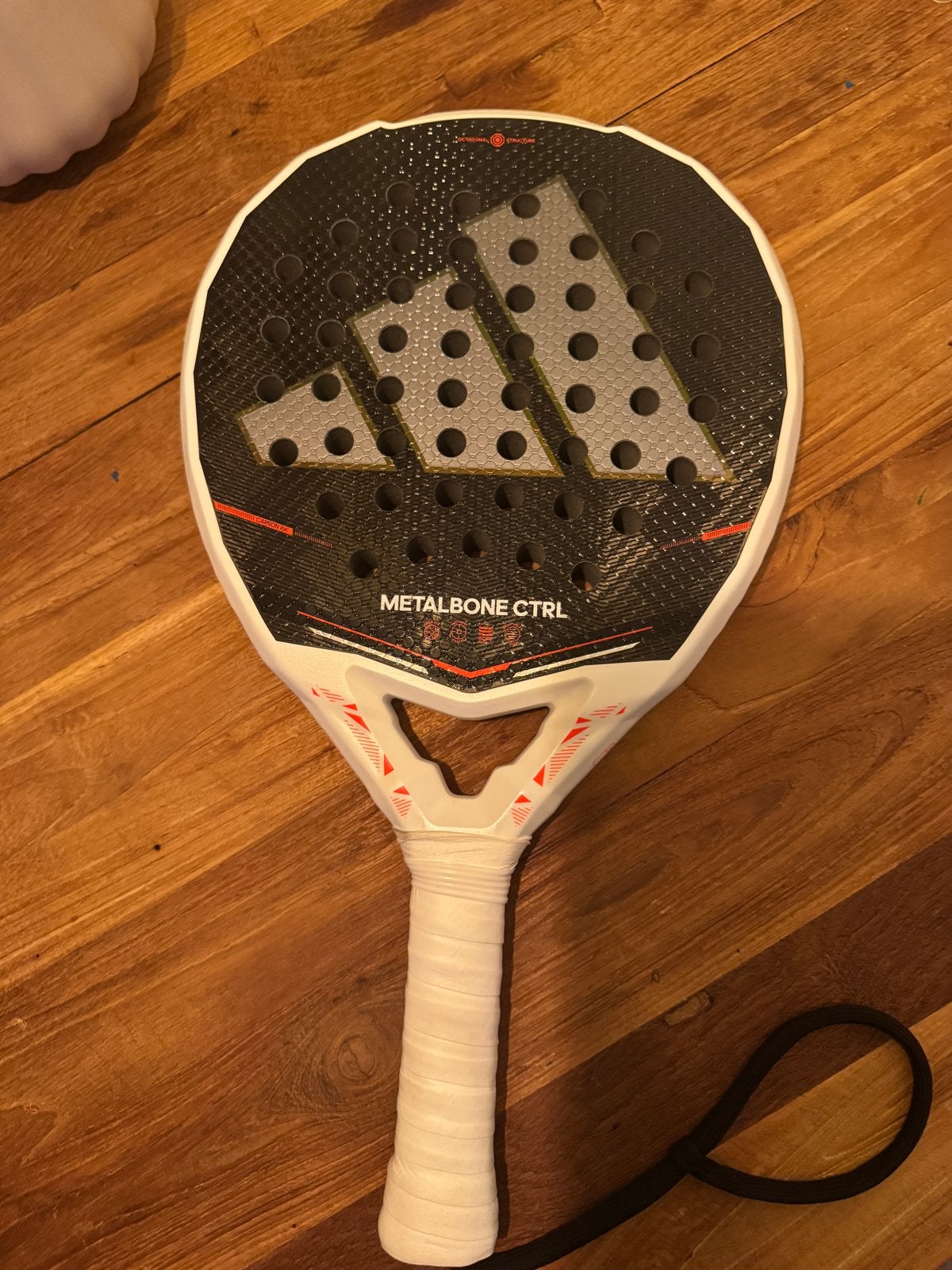Adidas Metalbone CTRL 2026, Sport en Fitness, Ophalen of Verzenden, Zo goed als nieuw, Padelracket