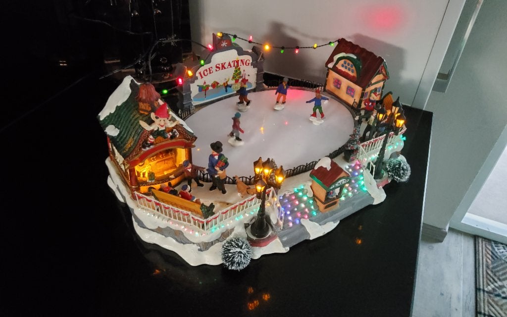 Ijsbaan kerst, Diversen, Ophalen