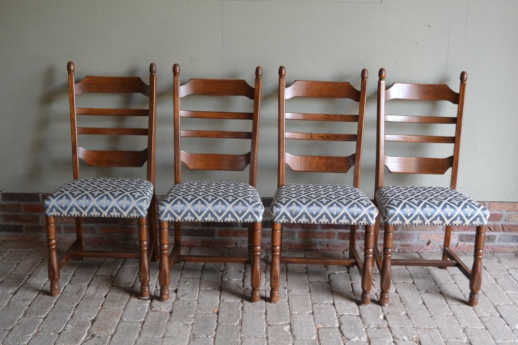 Set van 4 keurige eiken stoelen met blauw/grijze stof, Ophalen, Hout, Blauw, Zo goed als nieuw