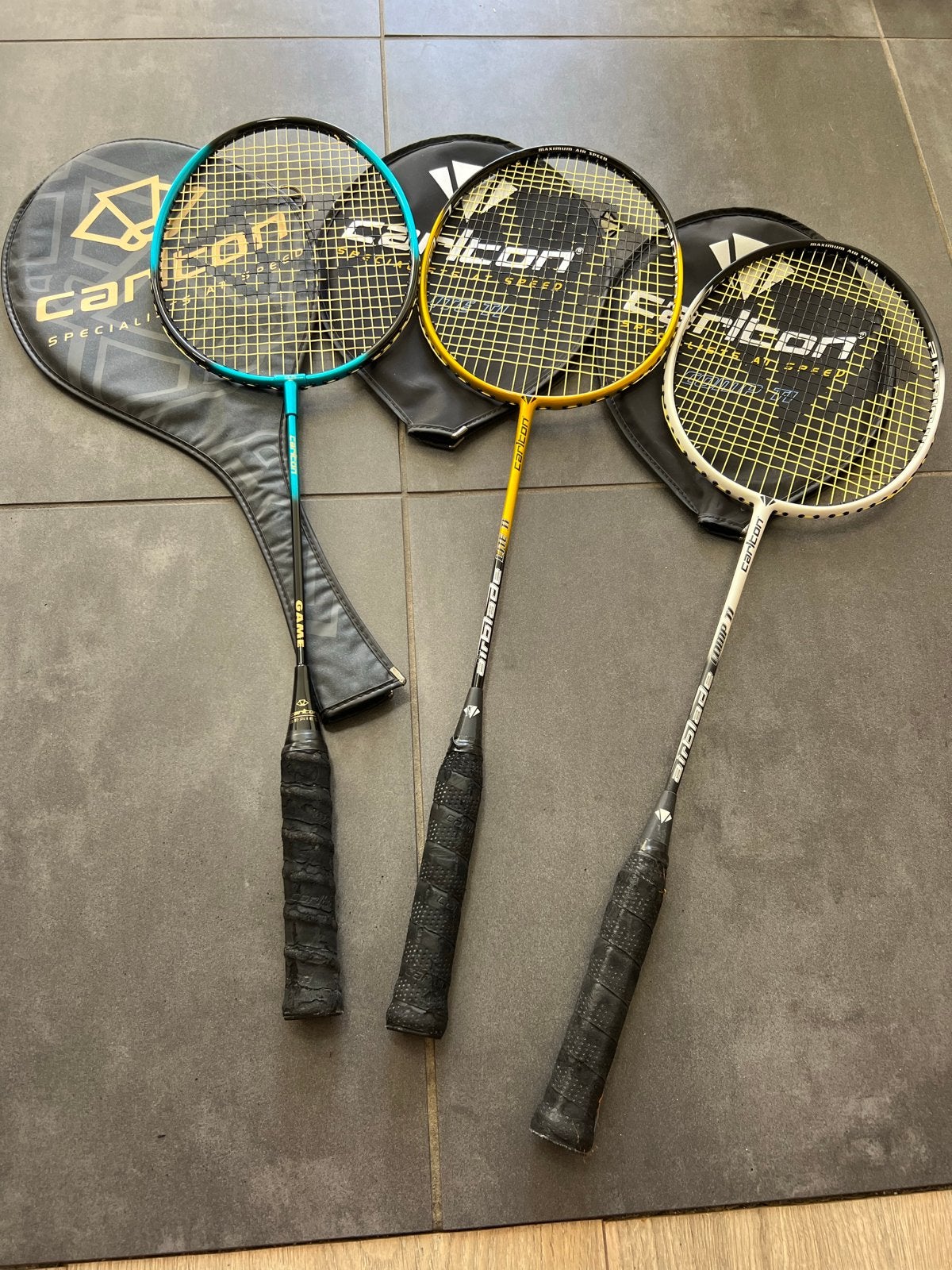 3 Carlton badminton rackets met hoezen, Ophalen, Gebruikt, Racket(s)