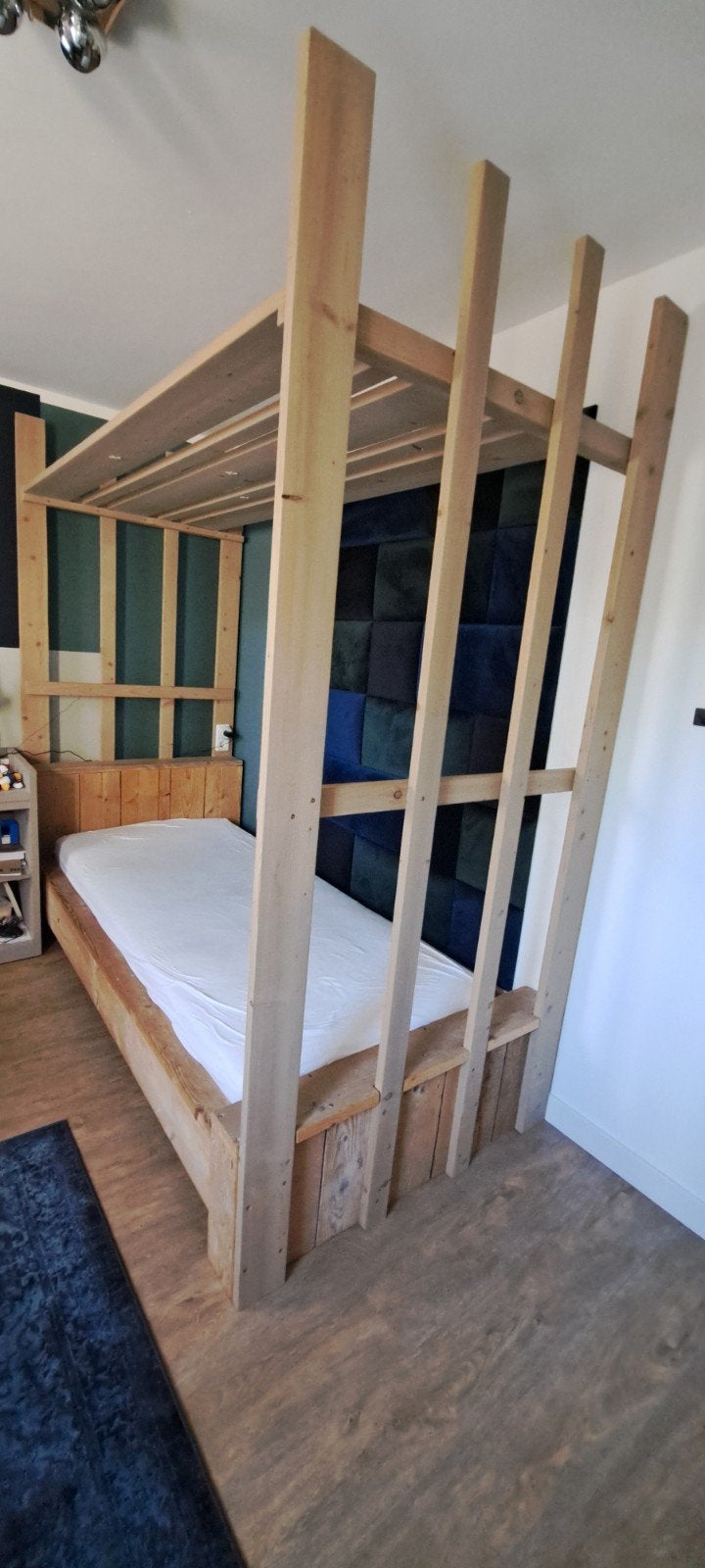 steigerhouten bed, Ophalen, Eenpersoons, Overige typen, Zo goed als nieuw