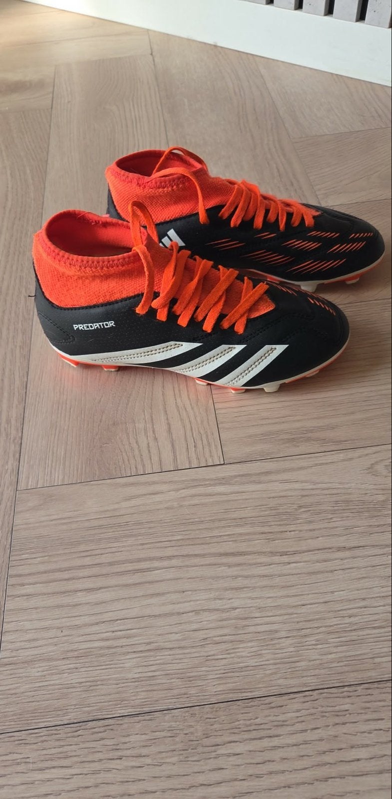 Adidas Predator voetbalschoenen - Zwart/Oranje maat 33, Ophalen of Verzenden, Gebruikt, Schoenen
