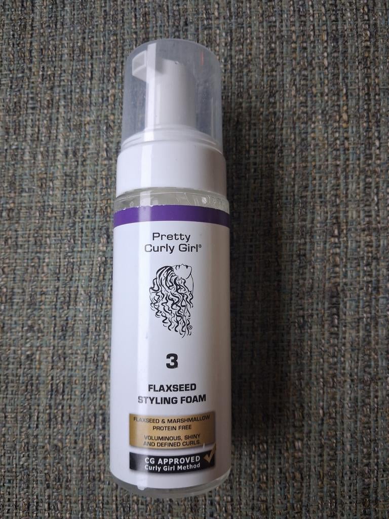 Pretty Curly Girl Flaxseed styling foam, Ophalen of Verzenden, Zo goed als nieuw