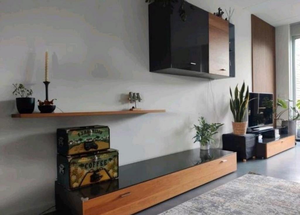 Hulsta wandmeubel, Ophalen, Gebruikt, Met deur(en), Minder dan 100 cm
