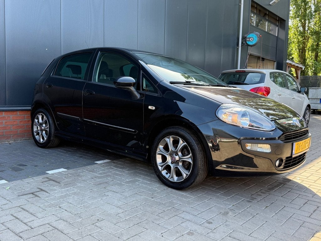 Fiat Punto Evo 1.4 Racing (12 mnd BOVAG-garantie), Auto's, Stof, Zwart, 4 cilinders, 400 kg