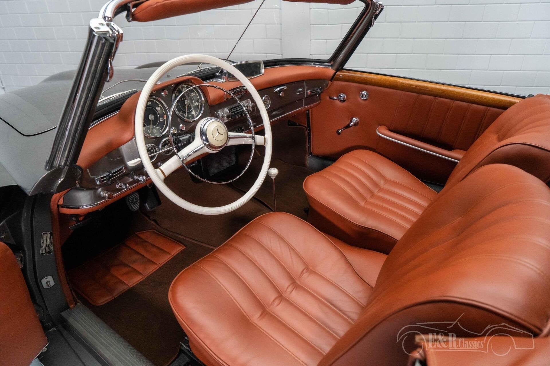 MB 190 SL | Nut and bolt gerestaureerd | Topstaat | 1962, 1897 cc, Achterwielaandrijving, Cabriolet, Handgeschakeld