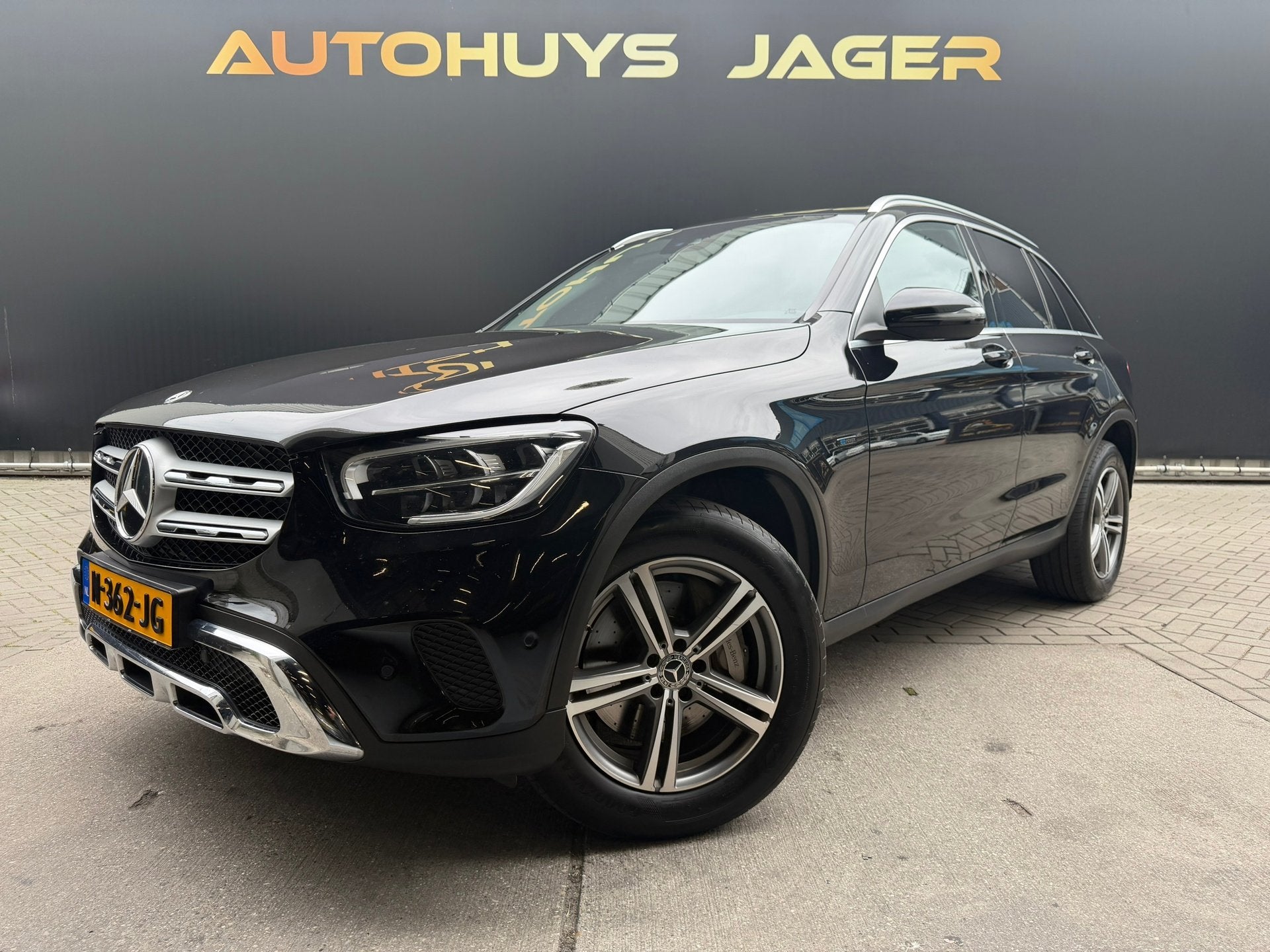 Mercedes-Benz GLC-klasse 300e 4MATIC Business Solution AMG -, Auto's, Automaat, Gebruikt, 4 cilinders, 2000 kg