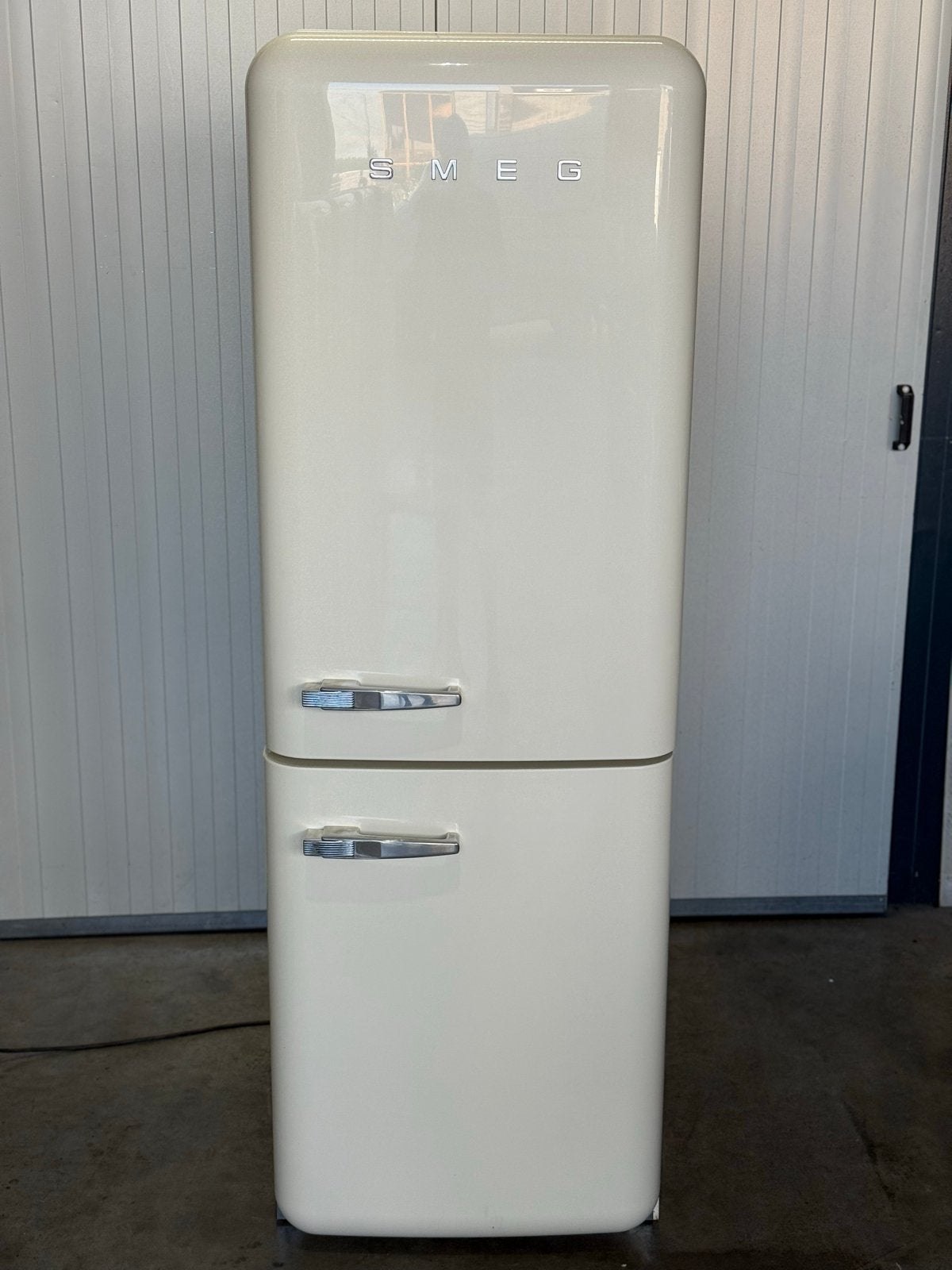 Smeg Koelkast met Vriezer - Crème Retro Design, Bella, 200 liter of meer, 60 cm of meer, Met aparte vriezer