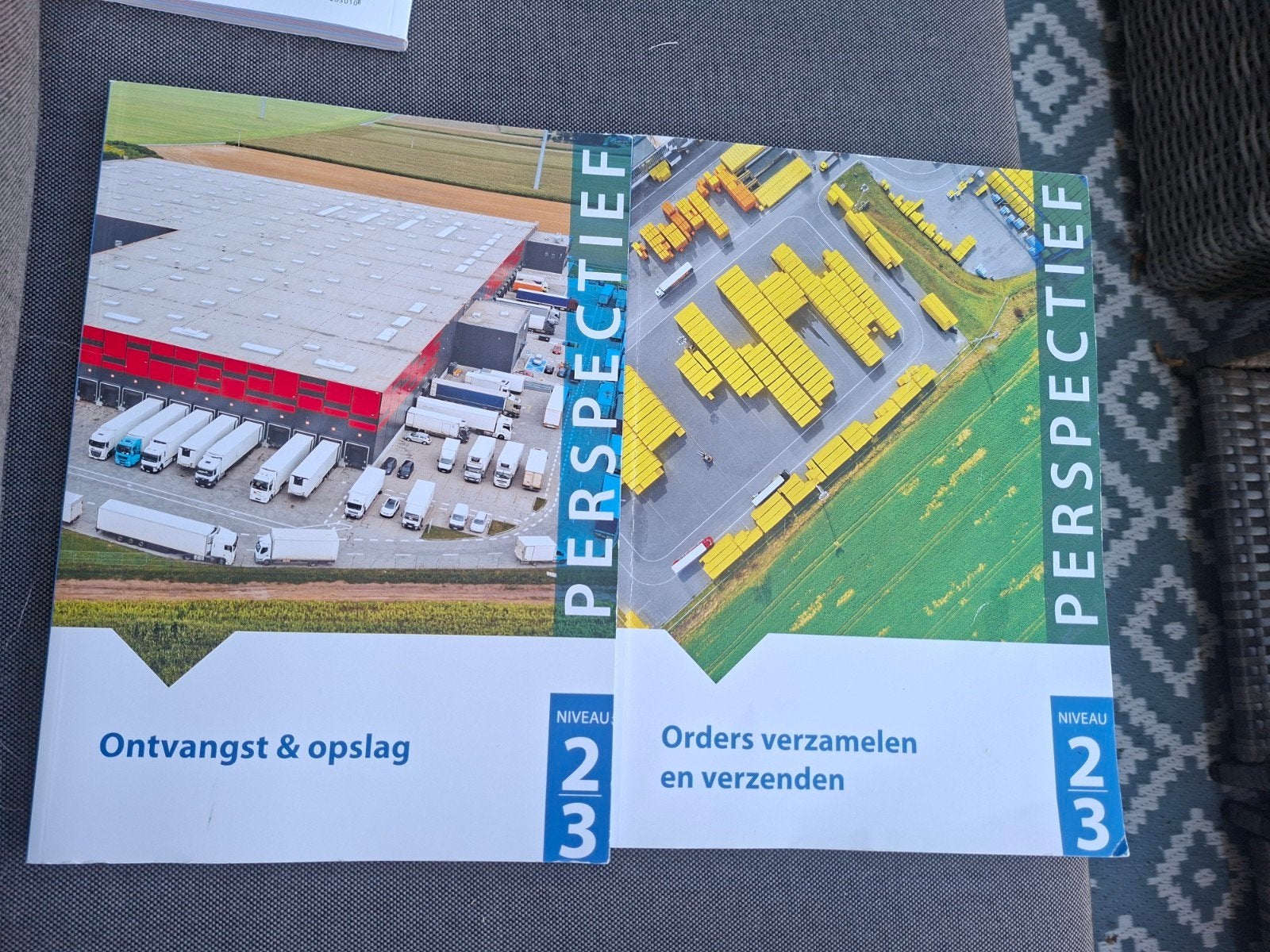 MBO 2/3 Perspectief Logistiek Medewerker Boeken (2 stuks), Boeken, Ophalen of Verzenden, Zo goed als nieuw, MBO, Eduhint