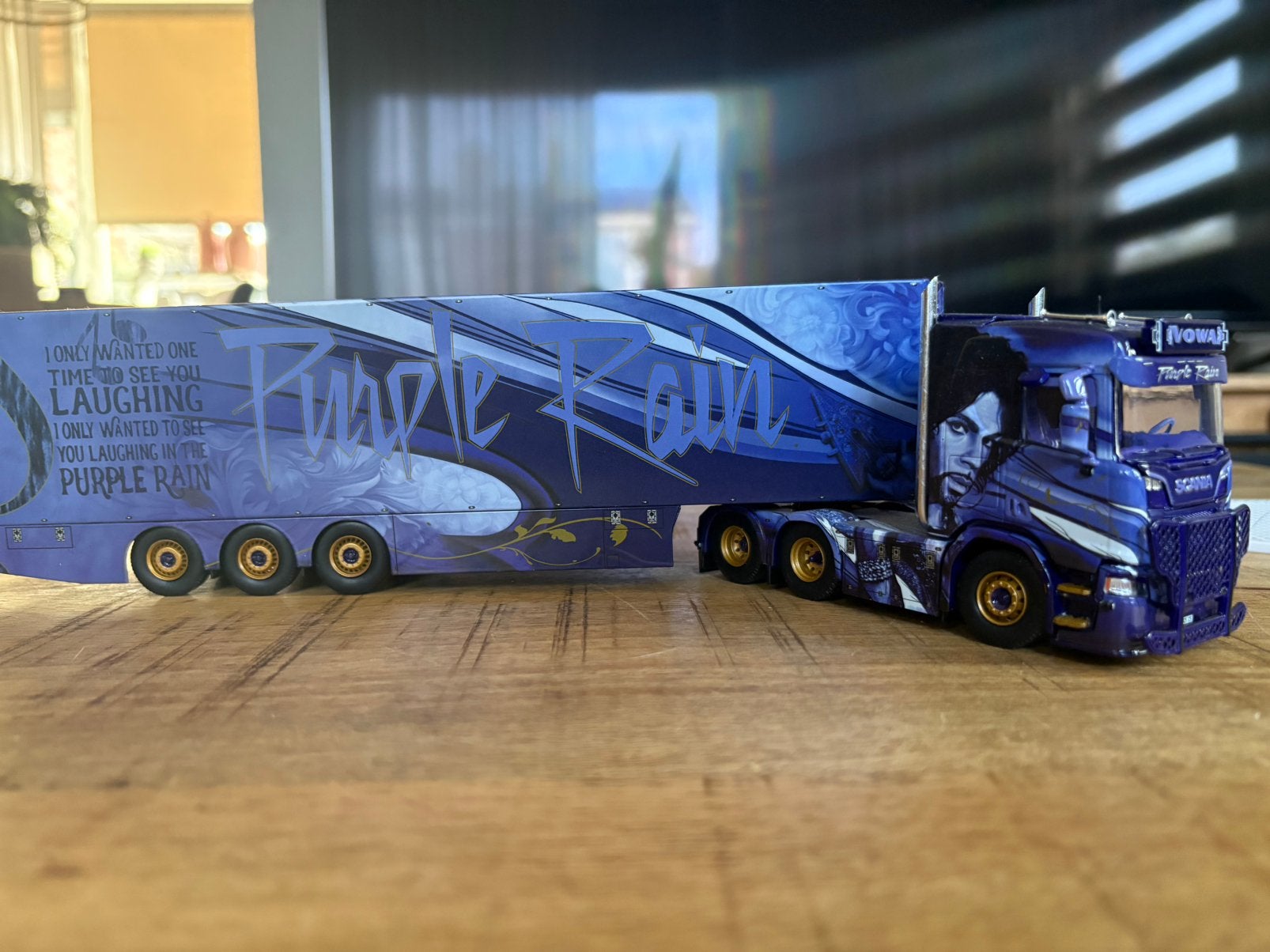Tekno vowa (purple rain), Ophalen, Zo goed als nieuw, Bus of Vrachtwagen, Tekno