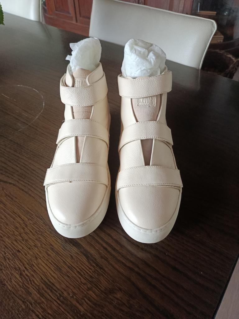 Black kaviar sneakers maat 43 nieuw, Ophalen of Verzenden, Nieuw, Black Kaviar