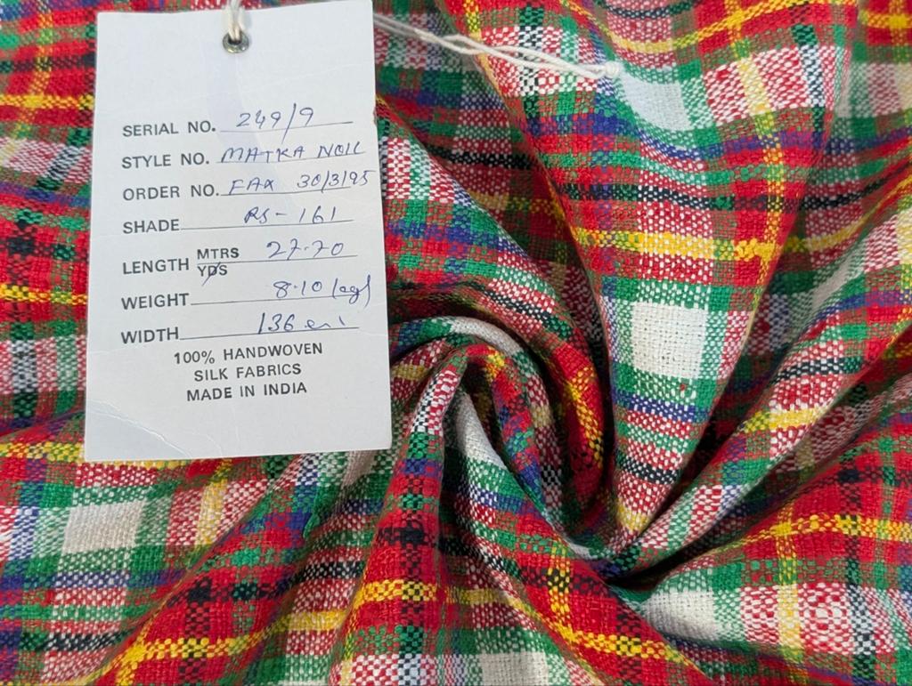 MATKA zijde plaid rood groen p.m., 120 cm of meer, Ophalen of Verzenden, Satijn of Zijde, Nieuw