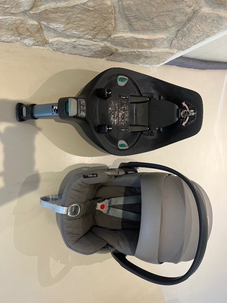 Cloud T i-Size autostoel + T Base, Kinderen en Baby's, Verstelbare rugleuning, Gebruikt, Isofix, 0 t/m 13 kg