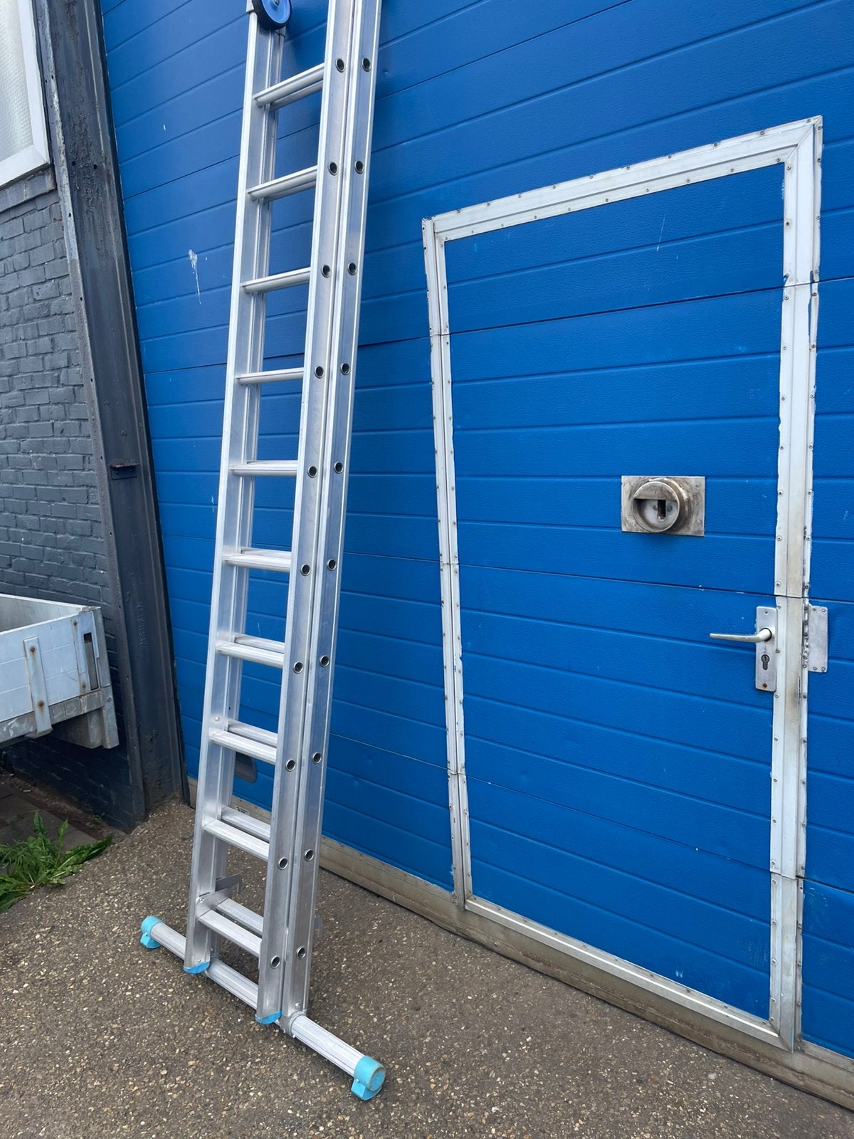 1x12 ladder—- 2x10 uitschuifladder, Ophalen, Zo goed als nieuw, 4 meter of meer