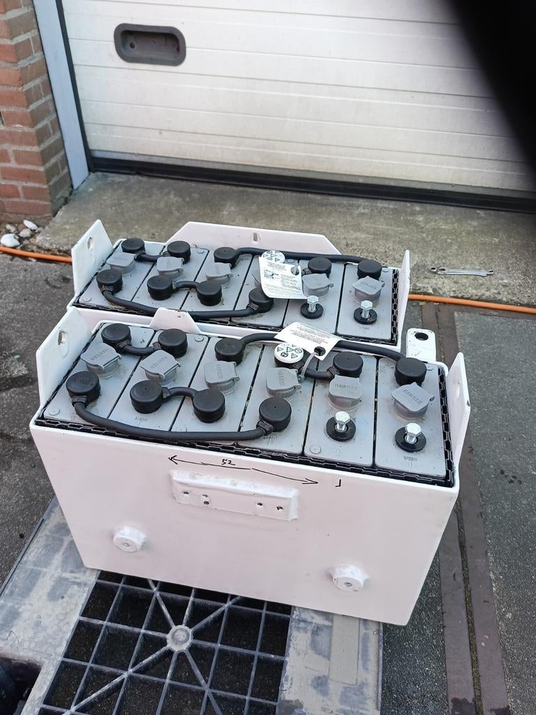 Akku pakket  24v 240A hawker, Ophalen