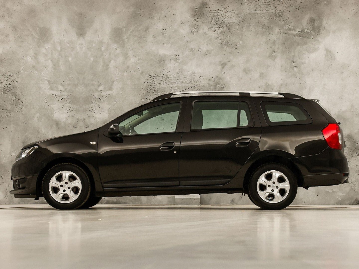 Dacia Logan mcv 0.9 TCe Sport (NAVIGATIE, NAP, PARKEERSENSOR, Auto's, Voorwielaandrijving, Stof, Zwart, Origineel Nederlands