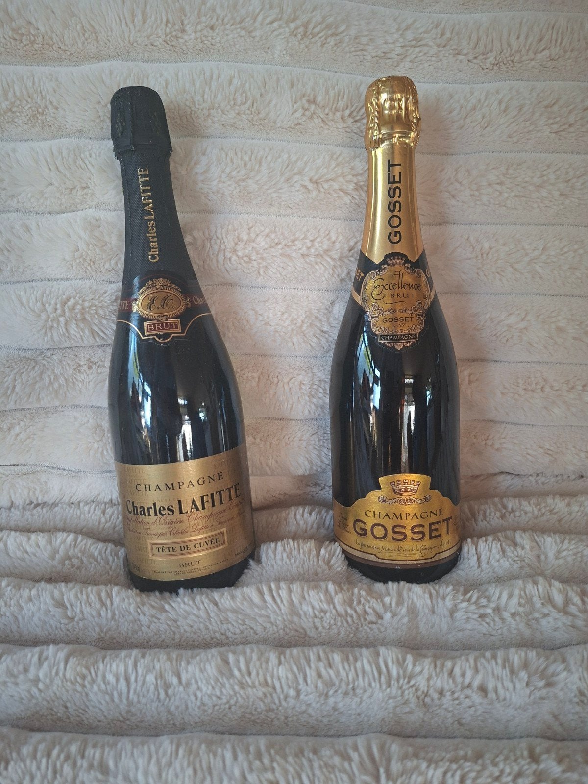 2 flessen Champagne: Gosset Excellence & Charles Lafitte, Verzamelen, Wijnen, Ophalen of Verzenden, Gebruikt, Frankrijk, Champagne