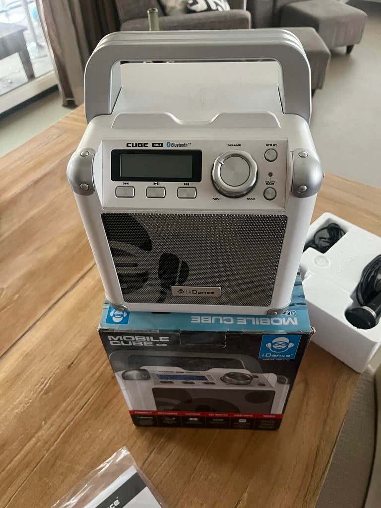 iDance Cube BC1 met extra microfoon, Ophalen of Verzenden, Zo goed als nieuw, Complete set