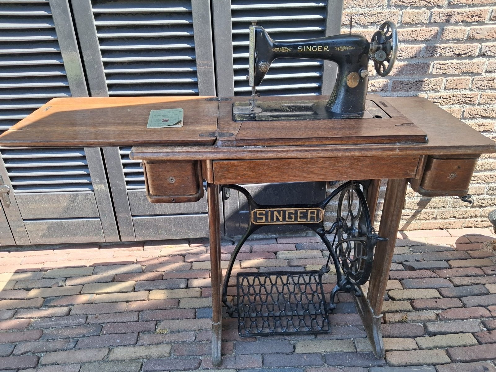 Antieke Singer Naaimachine met Houten Tafel, Antiek en Kunst, Antiek | Naaimachines, Ophalen