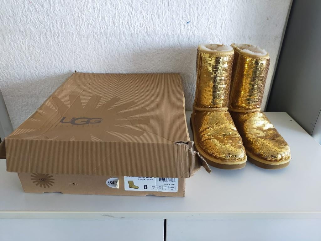 Uggs schoenen maat 39 z.g.a.n. weinig gebruikt, Kleding | Dames, Schoenen, Ophalen, Overige kleuren, Lage of Enkellaarzen, Zo goed als nieuw